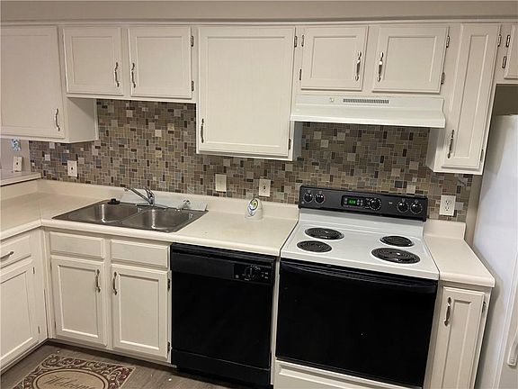 4th image of 2024 W 139th St