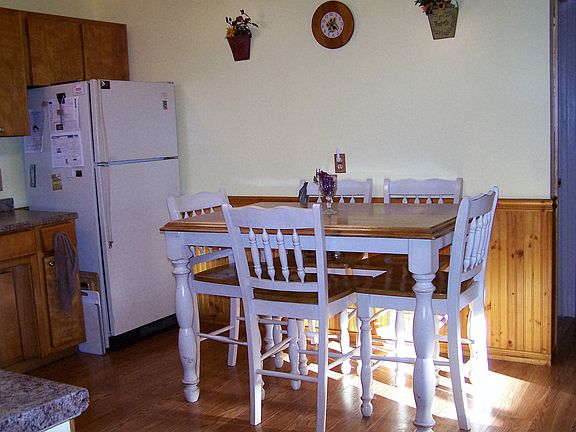 4th image of 14 Cedar Ln