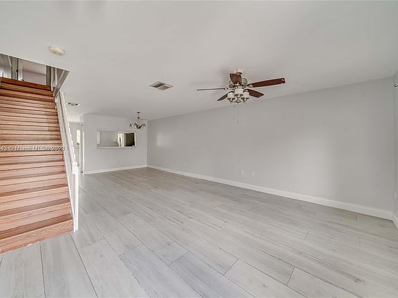 4th image of 4932 S University Dr