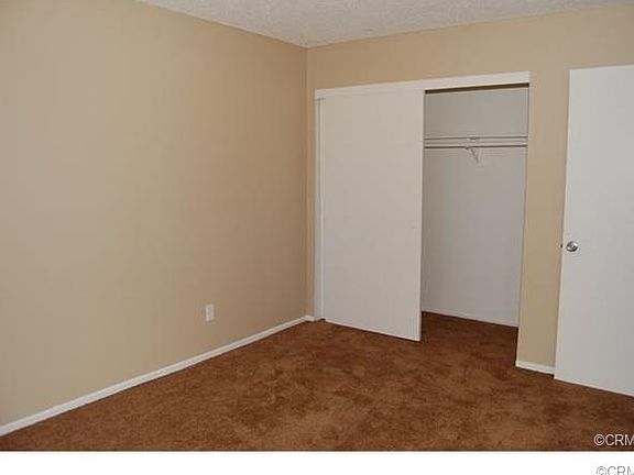 3rd image of 1025 N Tippecanoe Ave Unit 101