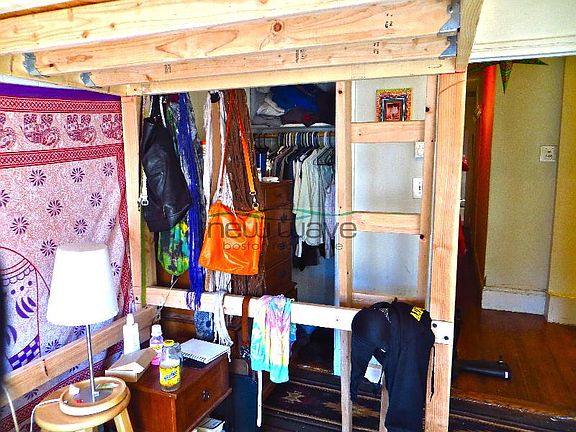 3rd image of 881 Huntington Ave APT 8