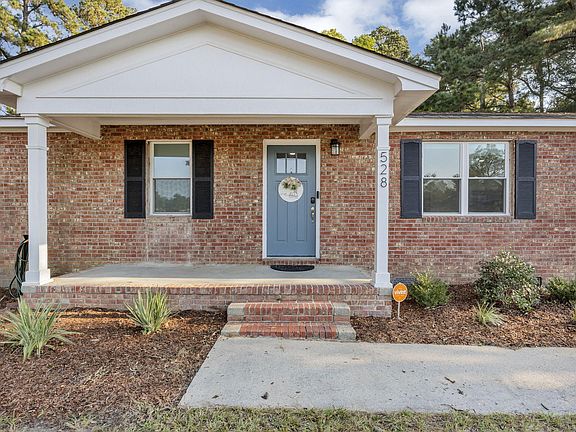 3rd image of 528 Shadow Lawn Dr