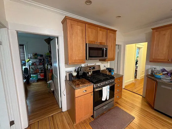 7 Lewis St #1 — Photo 3
