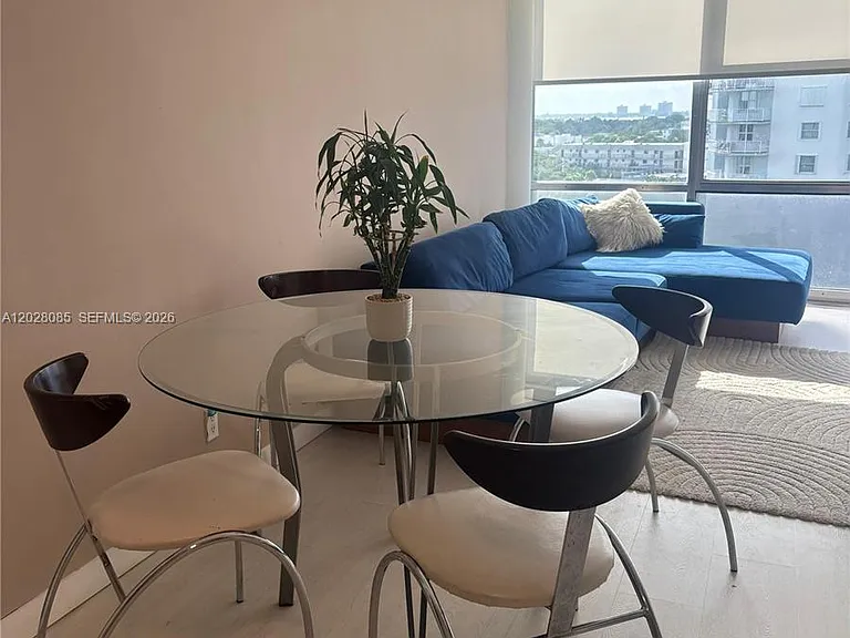 900 Bay Dr #811 — Photo 3