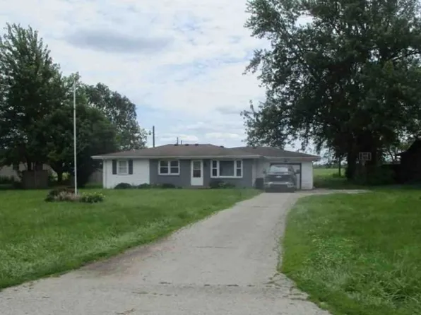 611 W Antioch Rd, Frankfort, IN 46041