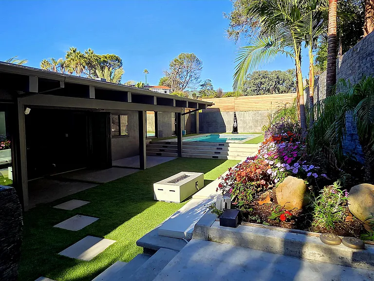 344 Arno Way — Photo 18