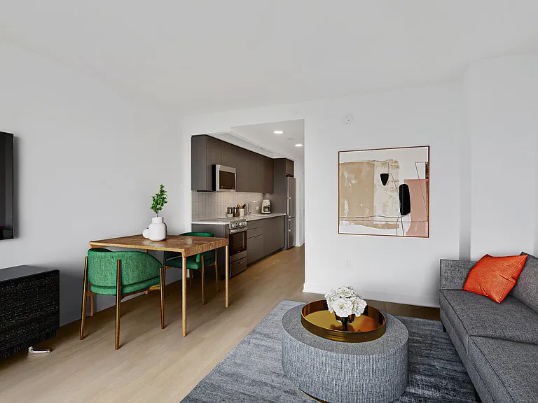 18 6th Ave #1414 — Photo 3