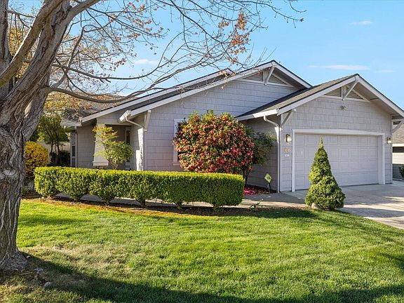 3rd image of 88 Mountain View Dr