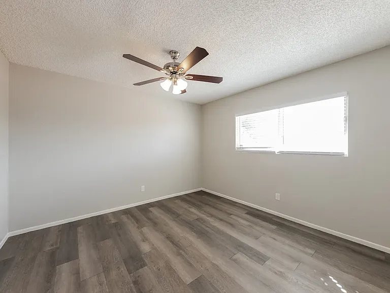 6622 W Mary Jane Ln — Photo 3