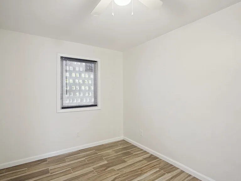615 Oliver St NW #6 — Photo 3