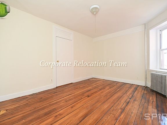 3rd image of 186 Franklin St APT C17