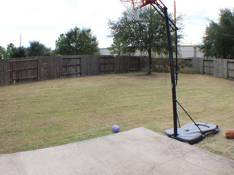 6431 Densberry Ln — Photo 40