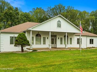 707 Foxfire Rd, Elizabethtown, KY 42701