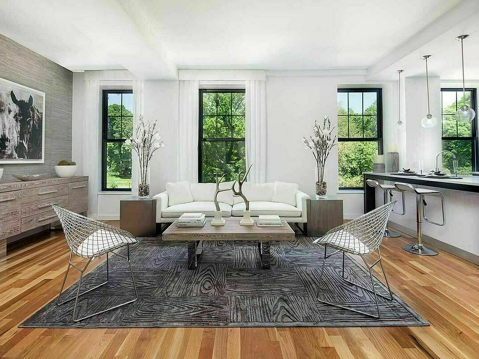 1st image of 10 Saint Pauls Pl APT 6U