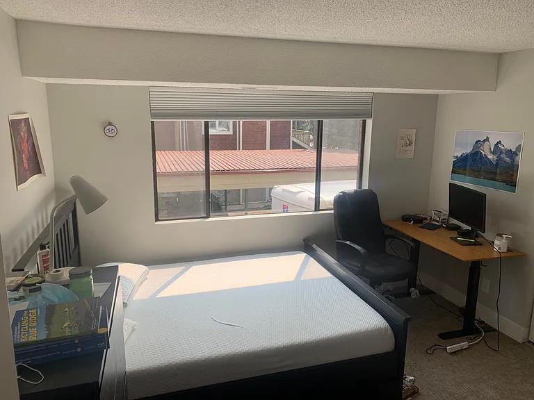Second bedroom