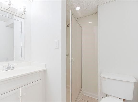 5th image of 7524 Falmouth St