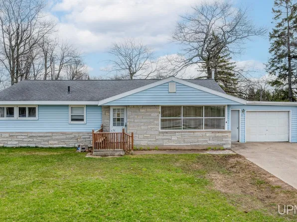 2223 23rd Ave S, Escanaba, MI 49829