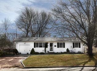 24 Moorage Ave, Bayville, NJ 08721