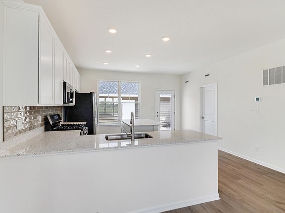 4th image of 1603 Parkside Ln #A