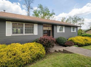 813 Cottonwood St, Morgantown, WV 26505
