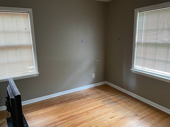 4th image of 3430 Freland Dr
