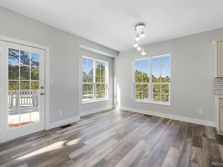 695 E Kings Deer Point — Photo 24