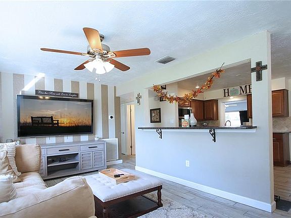 3rd image of 6753 31st Ave N