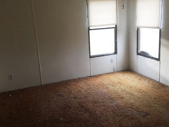 4th image of 68 Naomi Ln