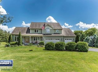 4007 Live Oak Rd, Crystal Lake, IL 60012