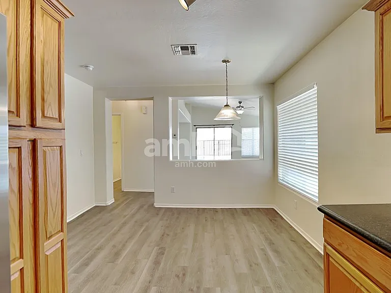 11837 W Flanagan St — Photo 4