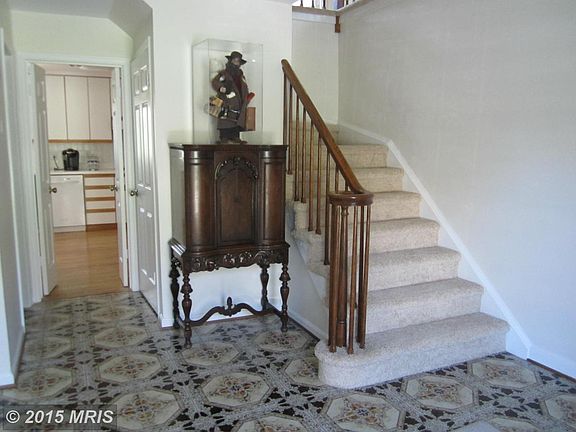 2nd image of 14920 Plainfield Ln
