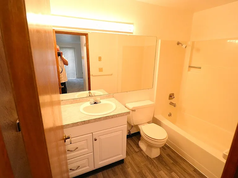 650 Harlow Rd #106 — Photo 6