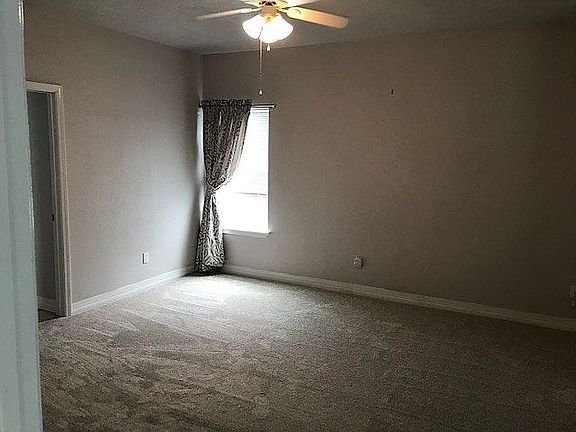 3rd image of 4425 Indian Falls Dr
