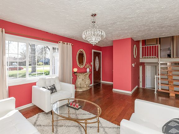 3rd image of 6340 Bluebell Ct