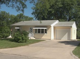 1506 Laurel Dr, Laurel, IA 50158