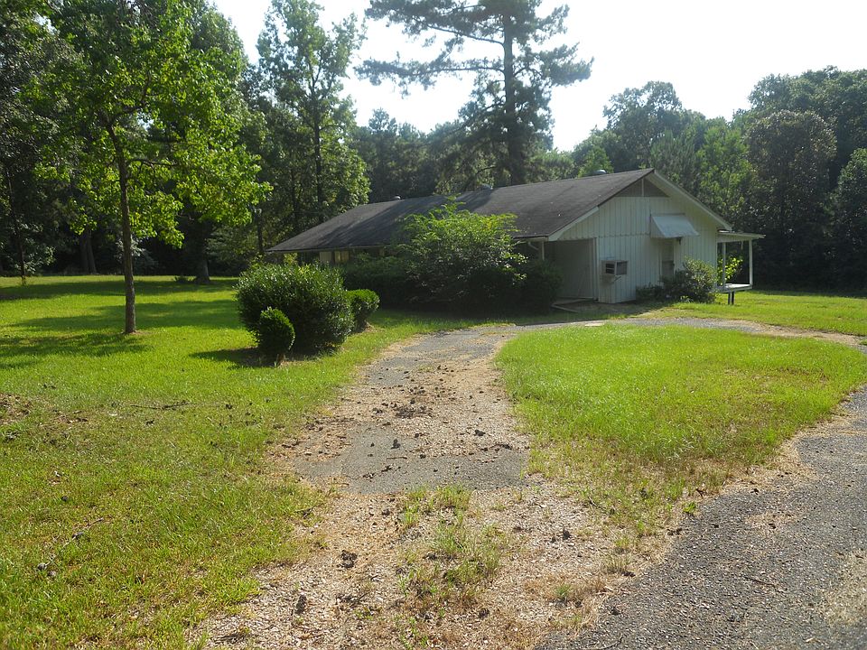 2nd image of 318 Flowers Rd