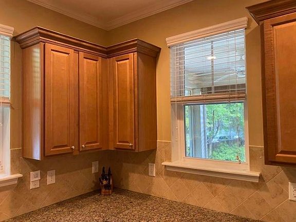 Lots of light in the kitchen.