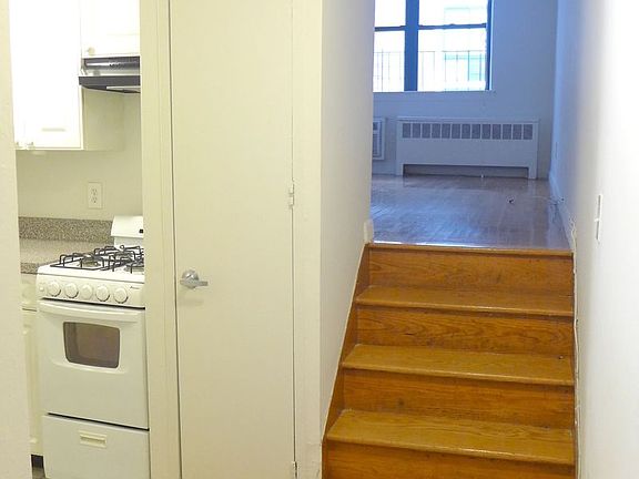 4th image of 104 E 31st St APT 5c