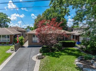 38 James St, Hamilton, ON L9H 2J6