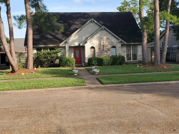 10350 Sageglow Dr, Houston, TX 77089
