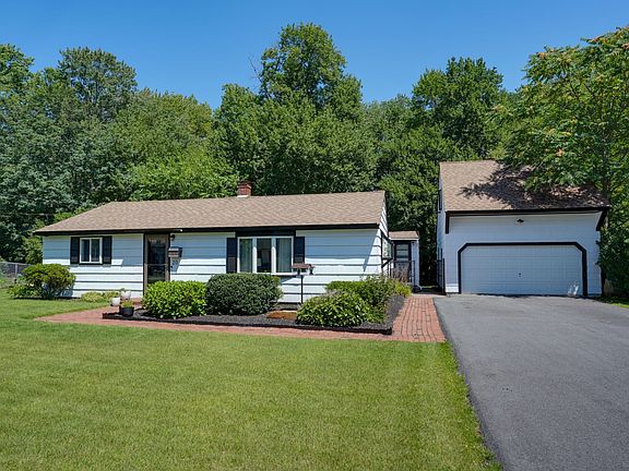4th image of 20 Ledgewood Dr