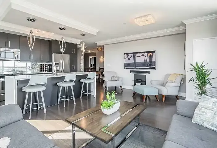 160 Macdonell St #1607 — Photo 5