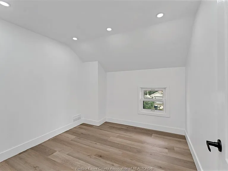 1245 Giles Blvd E — Photo 16