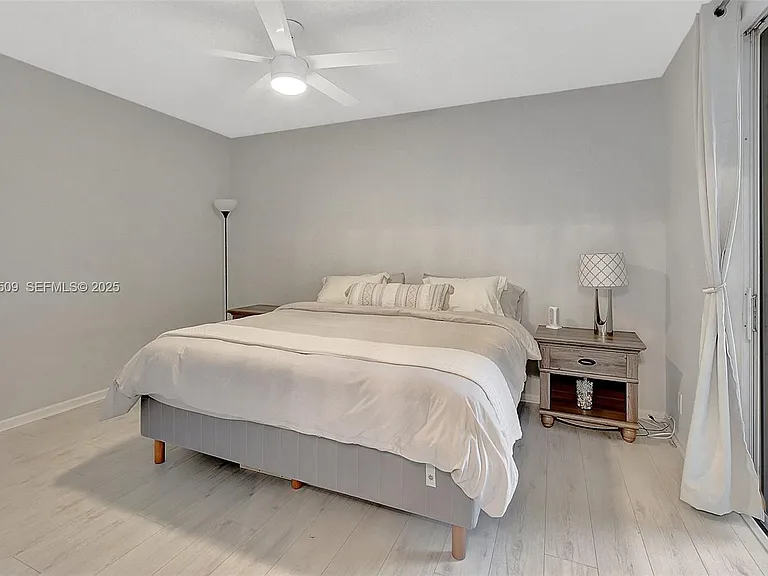 7613 Cinebar Dr — Photo 6