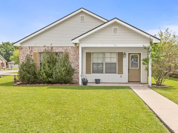 101 Bottle Brush Ln, Carencro, LA 70520