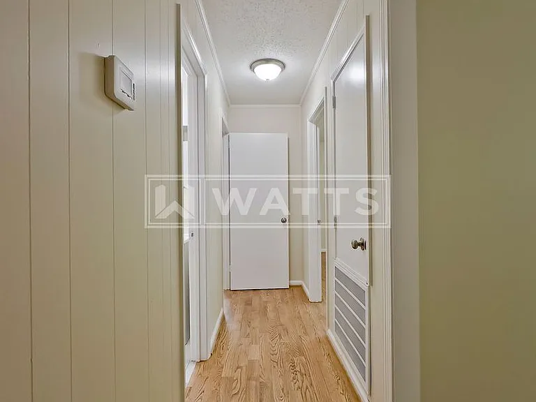 1036 Rose Hill Cir — Photo 11