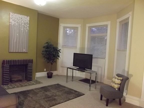 3rd image of 5927 W Cabanne Pl