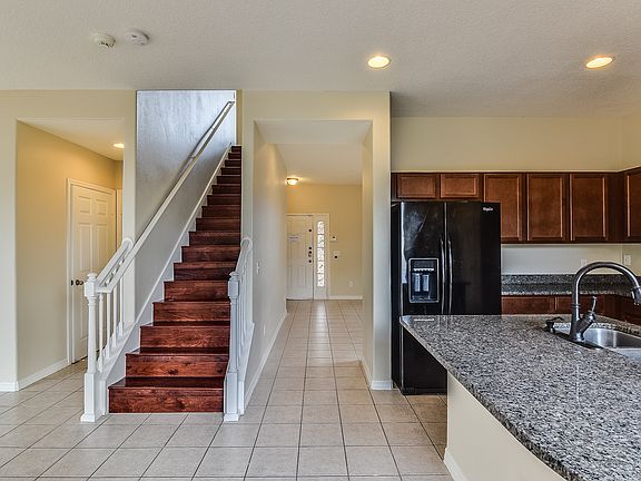3rd image of 3038 Cameron Dr