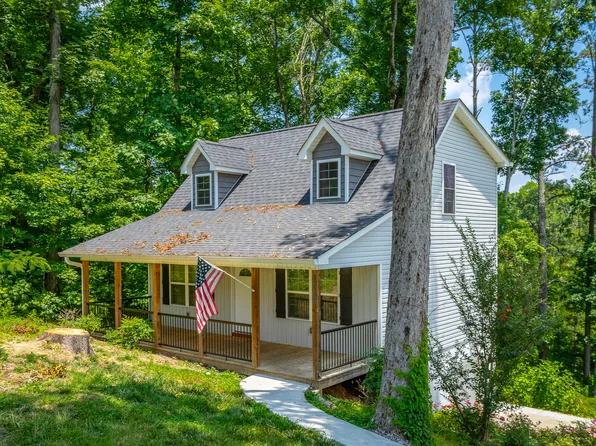 2442 Oak Cir SW, Cleveland, TN 37311