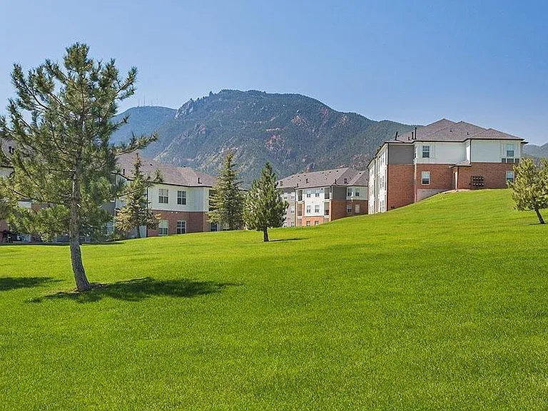 Retreat at Cheyenne Mountain — Photo 26